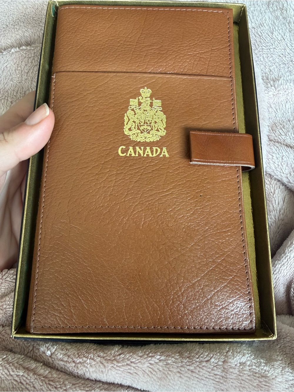 Buxton Tan Canada Embossed passport & Card Holder